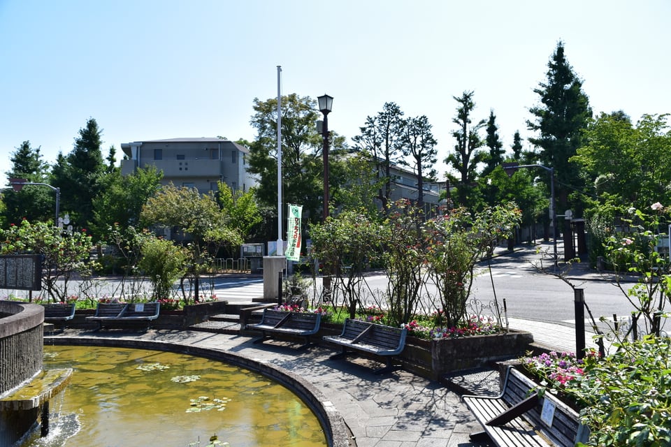 緑豊かな第一種住居地域内に設けられたポケットパーク