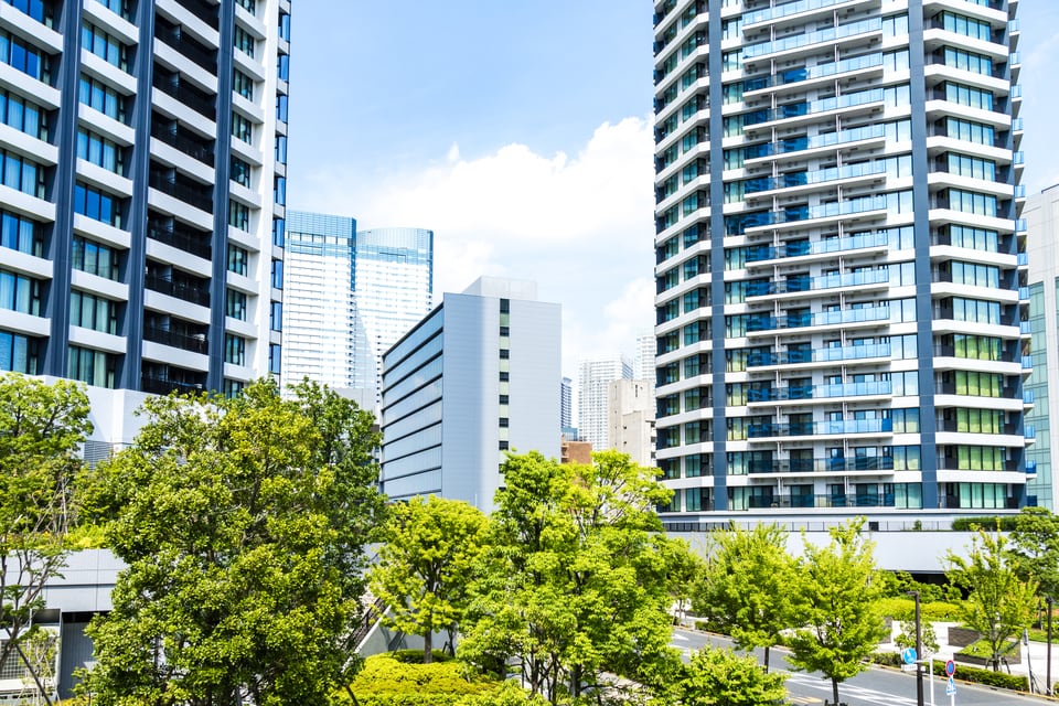マンション環境性能表示制度で緑化計画が評価されたタワーマンション