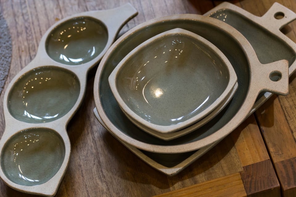 吸水性が低く食器に適したセラミックのボウル