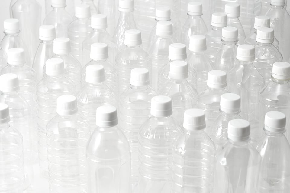 フェノール樹脂を原材料としたプラスチックのボトル
