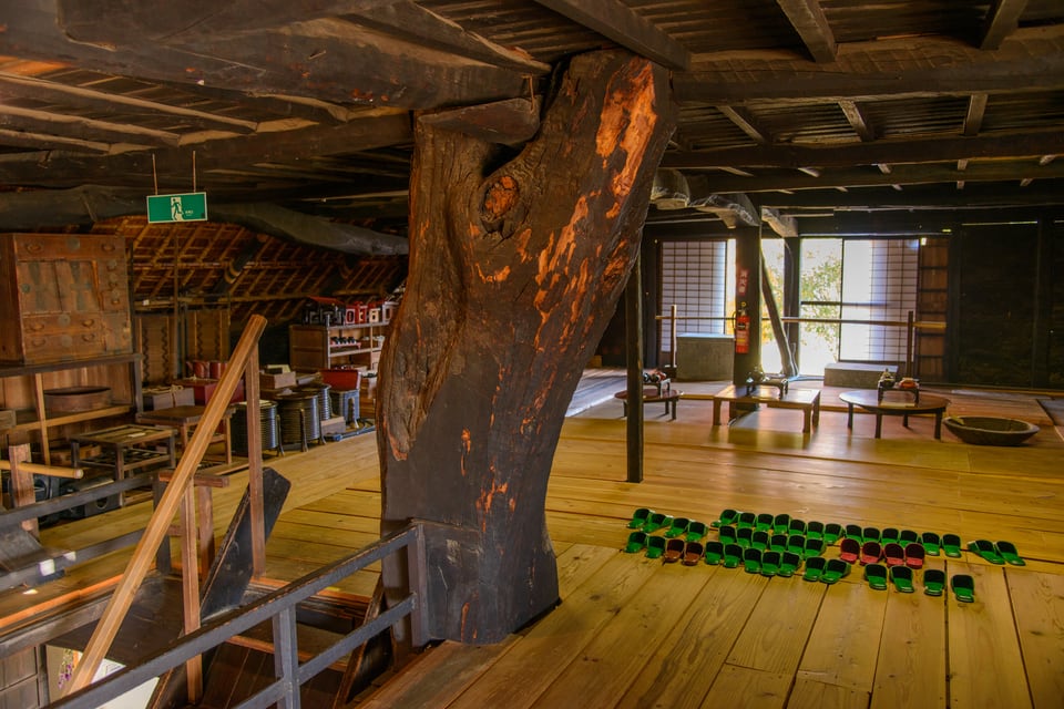 甘草屋敷の堂々とした大黒柱