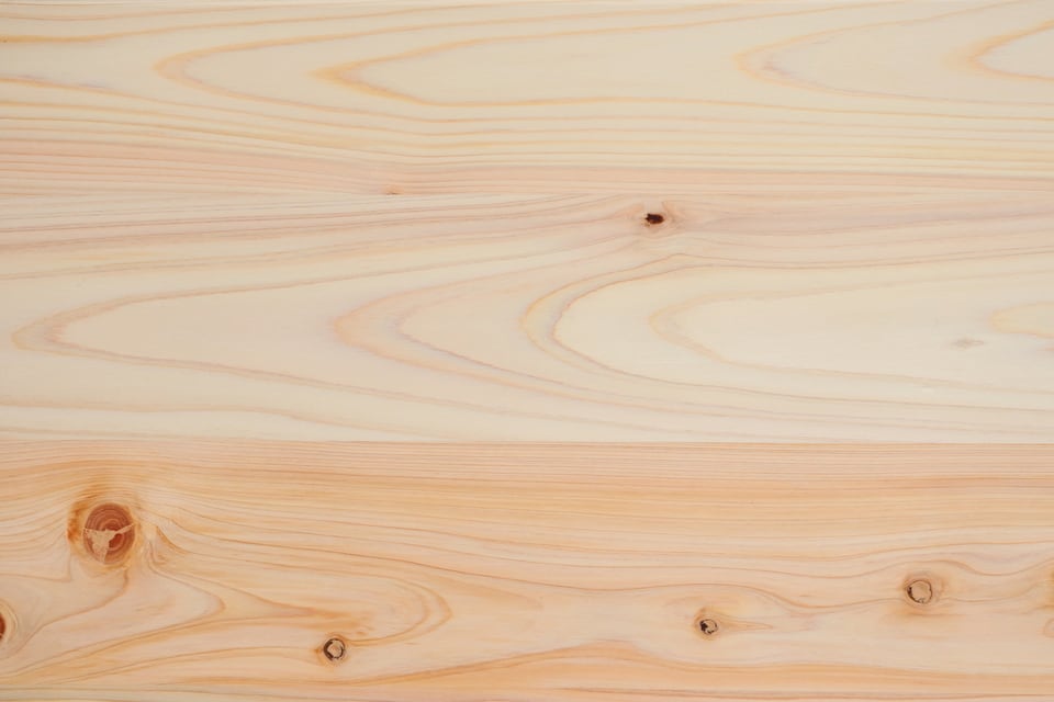 キレイに削られた小節材の檜
