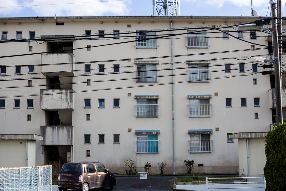 昔ながらの団地を彷彿させる公営住宅