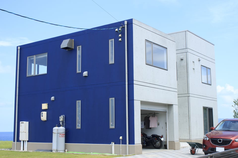 1階と2階がほぼ同じ構造の総二階建て住宅