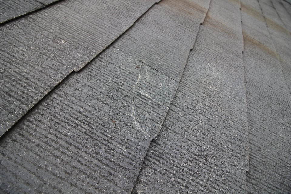 長く利用されたアスファルトシングル屋根