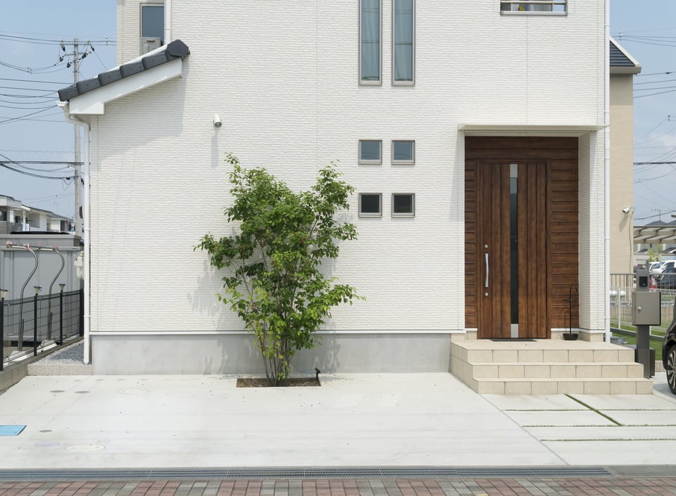 オープン外構の一戸建ての住宅