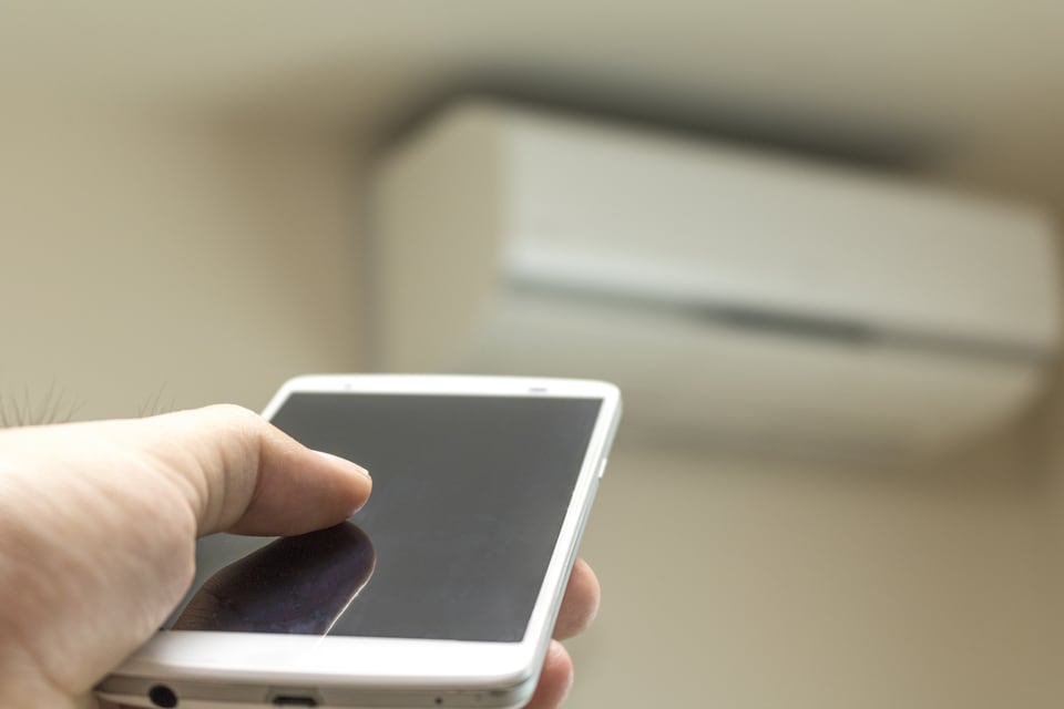 外出先からエアコンのオンオフができるホームオートメーション