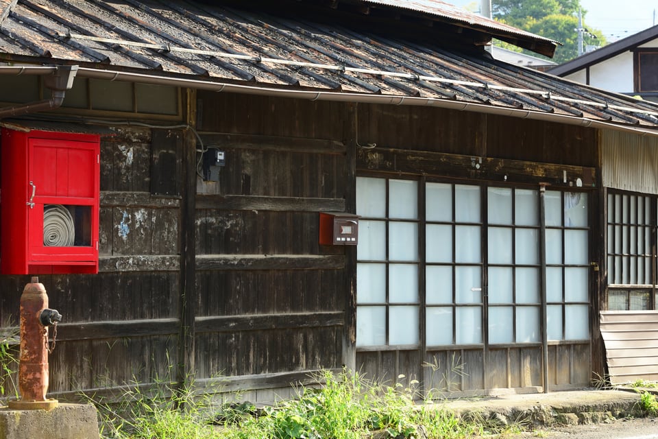 年数が経過し、耐用年数が減るごとに建物の資産価値が下がっていく住宅