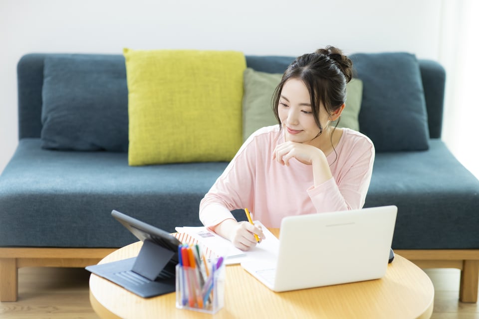 ローテーブルとして利用した昇降テーブル
