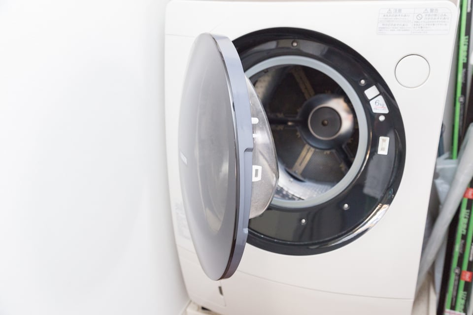 乾燥時に布生地を傷めにくいヒートポンプ式のドラム型洗濯乾燥機