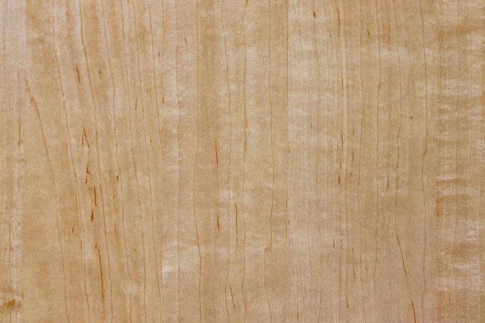 天然木の使用により温かみがある木質系壁紙