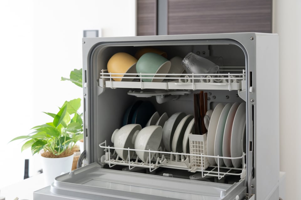 卓上型のタンク式食器洗い乾燥機