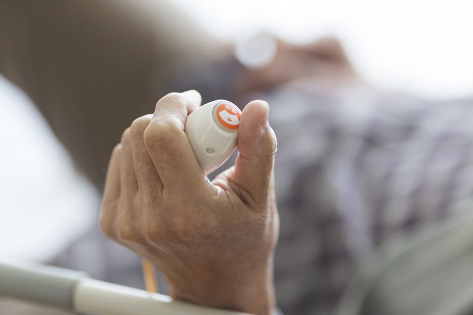 ペンダントスイッチのひとつであるナースコール用の押しボタン
