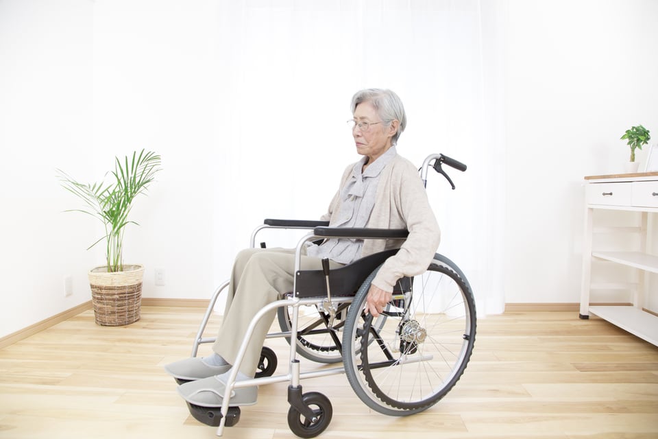 簡易型電動車イスに改造できる自走用車椅子