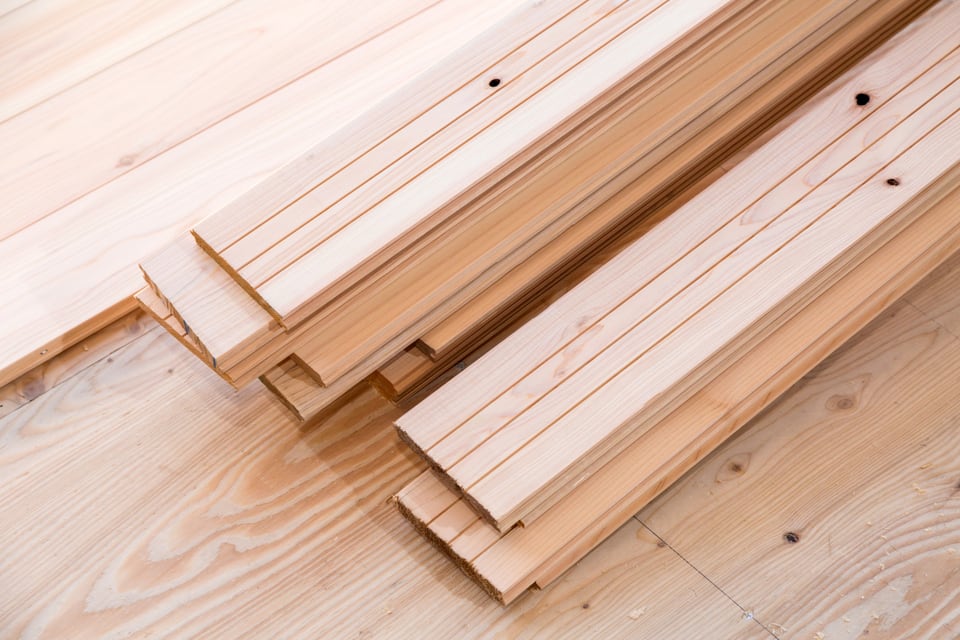 住宅建築で使用されるのは含水率の低い木材