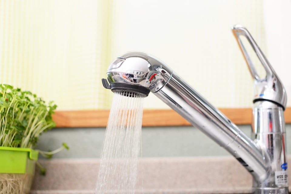 直結式給水で清潔な水が出るキッチンの蛇口