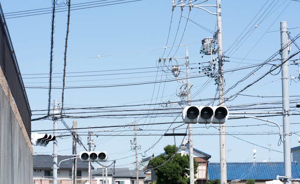 地震による停電で信号が停止している状態