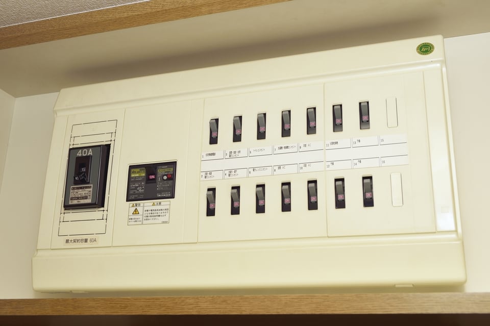住宅用分電盤に配置されている漏電ブレーカー