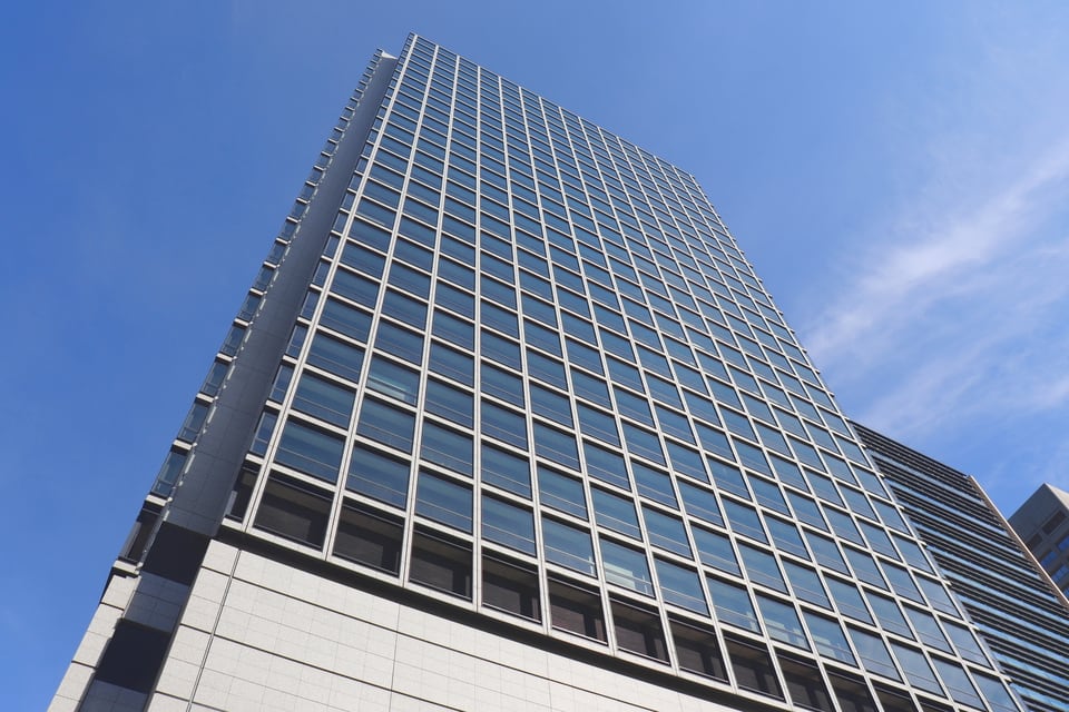 環境に配慮したダブルスキン構造を採用しているビル