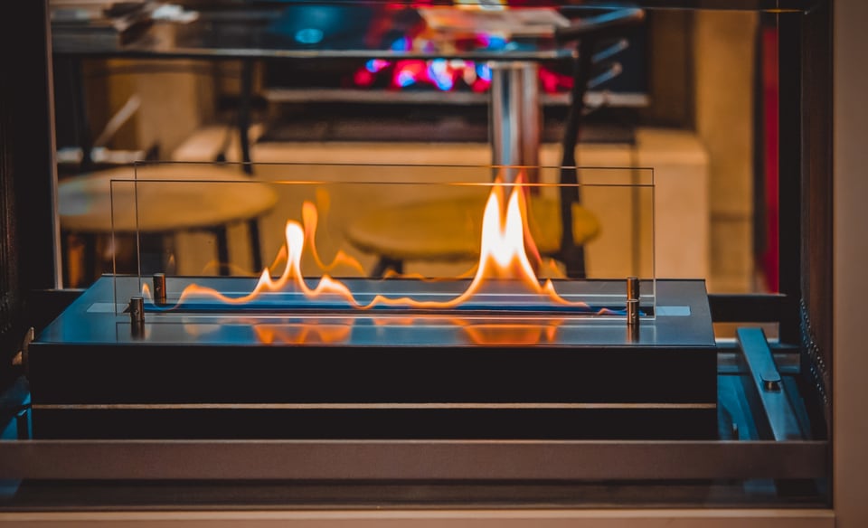 煙突いらずでお洒落なバイオエタノール暖炉の設置例