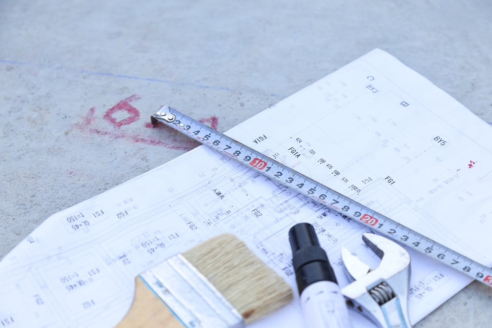 空調換気設備図を作成する様子