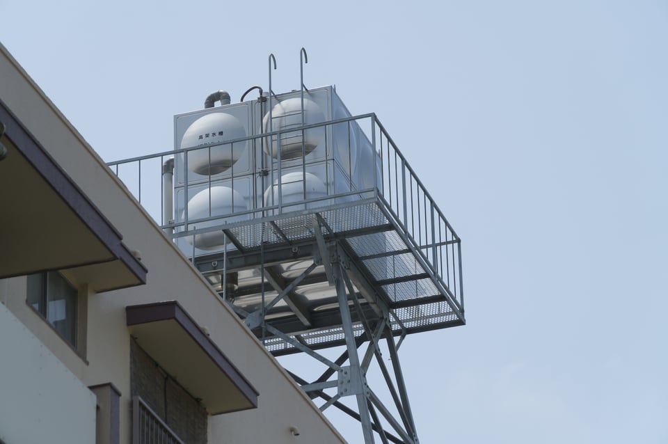 高架水槽給水方式を採用しているマンション