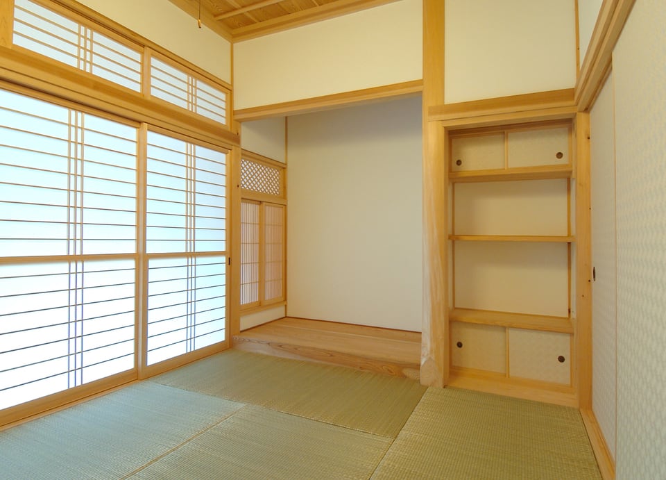 本勝手で作られた左側に本床がある床の間