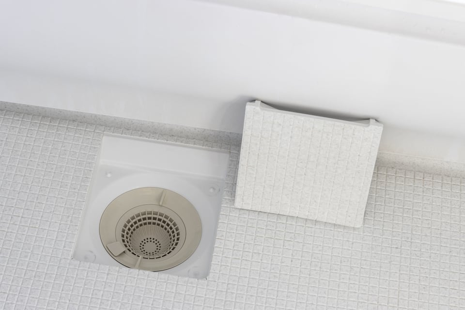 浴室やキッチンの排水口に用いられている椀トラップ